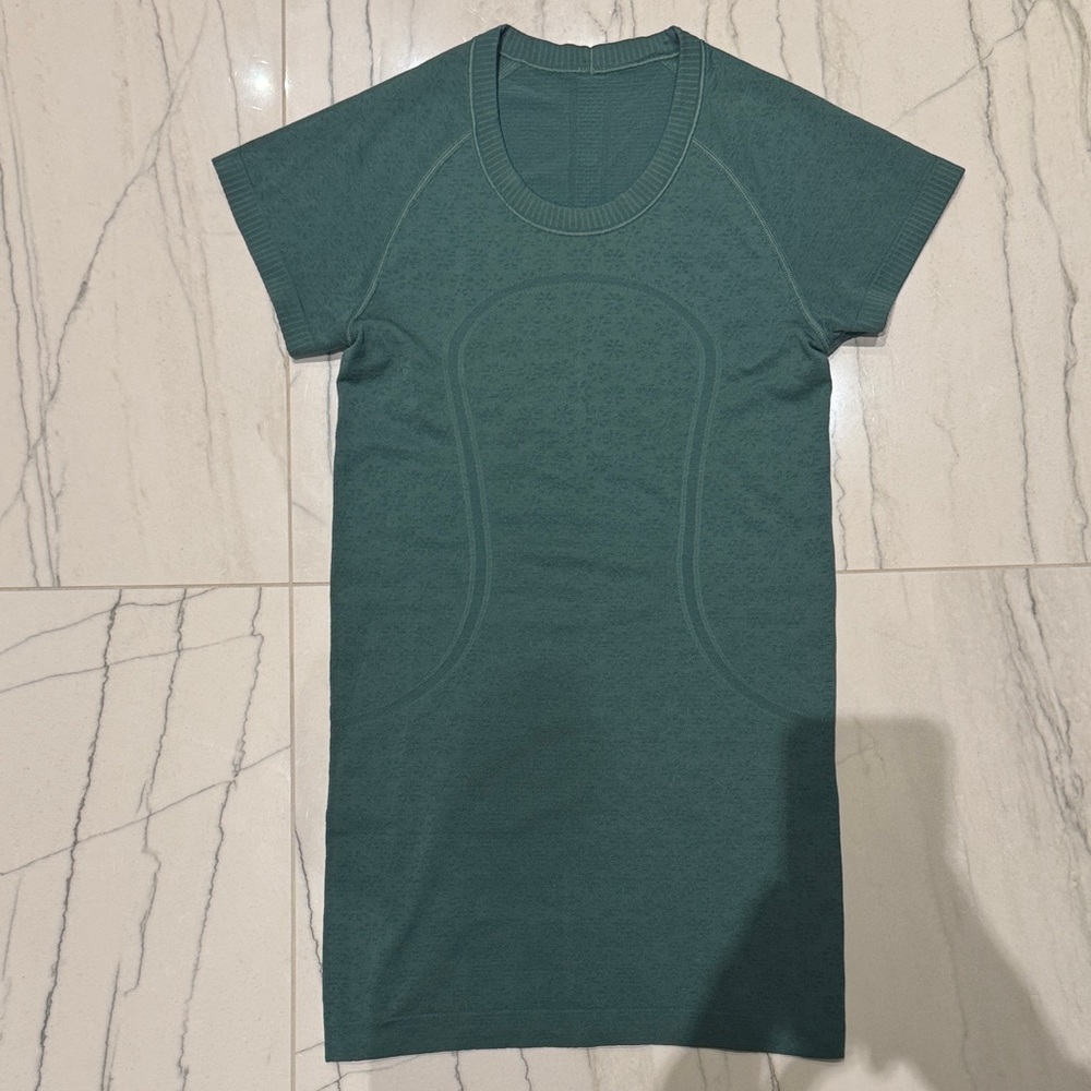 Lululemon-Limited Clay Green Swiftly Tech 2.0 Short Sleeve Top-US 2 (Brand New)